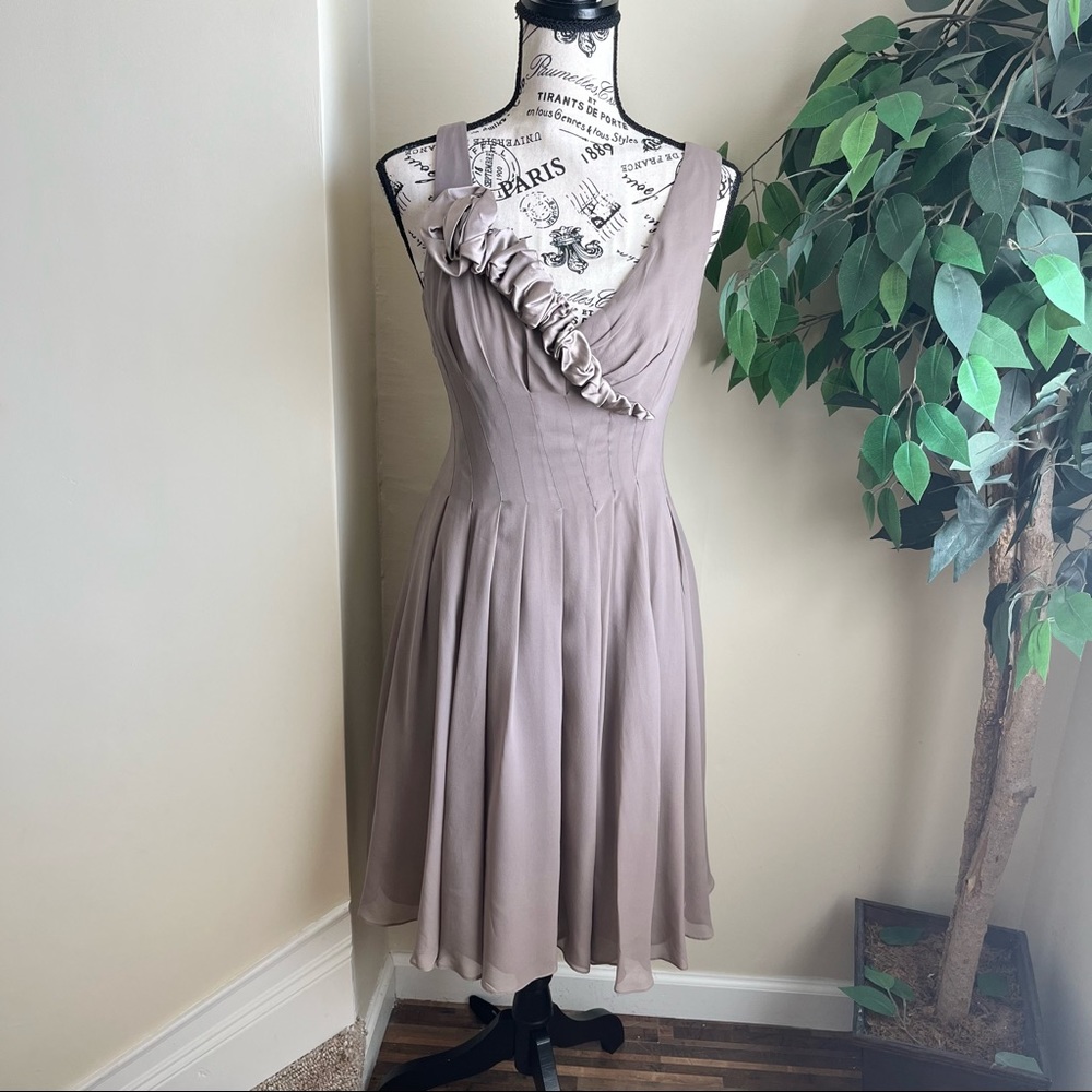 Suzi Chin for Maggy Boutique Silk Pleated Cocktail Dress Tan Sz 6